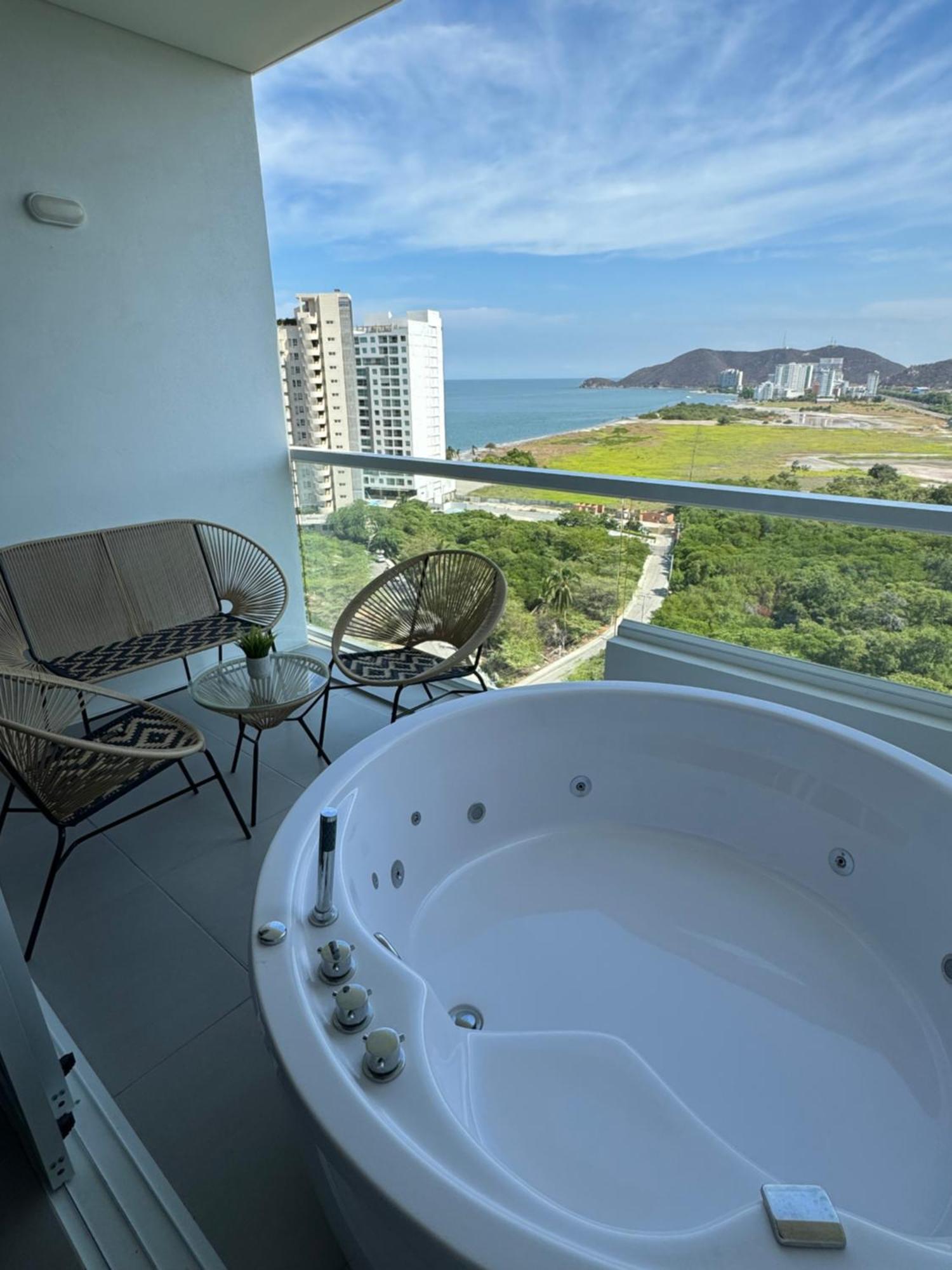 Suite Con Jacuzzi Y Vista Al Mar Piso 14 Santa Marta  Eksteriør billede